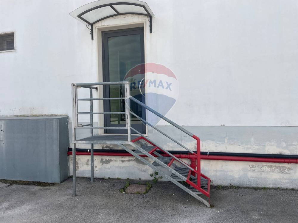 locale commerciale in affitto a Bari
