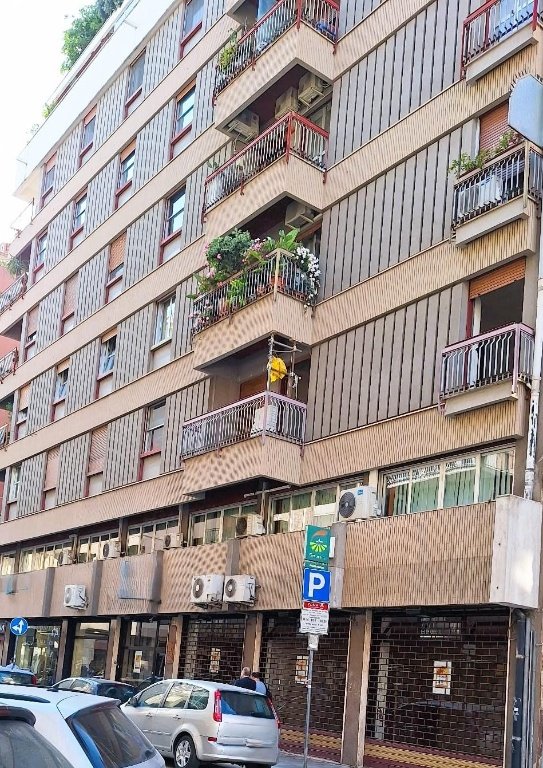 locale commerciale in affitto a Bari in zona Murat