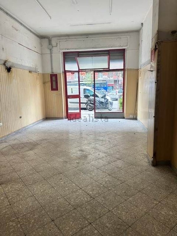 locale commerciale in affitto a Bari in zona Carrassi