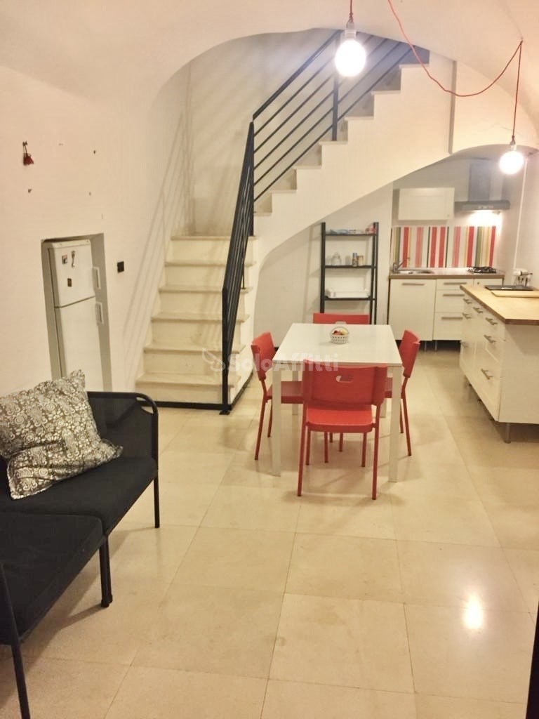casa indipendente in affitto a Bari in zona Città Vecchia