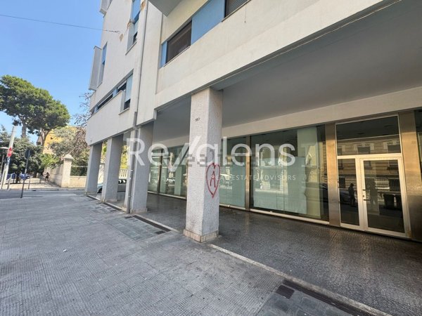 locale commerciale in affitto a Bari in zona Carrassi
