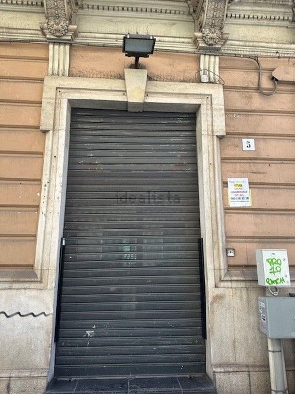 locale commerciale in affitto a Bari in zona Murat