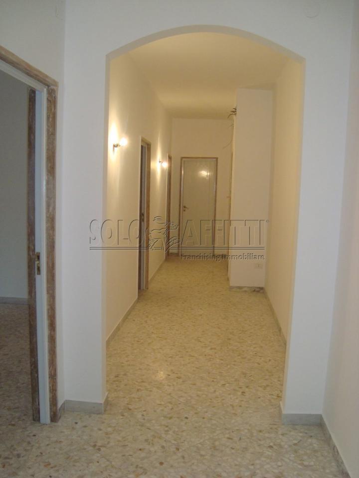 appartamento in affitto a Bari in zona Madonnella