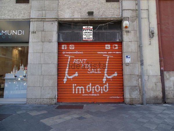 locale commerciale in affitto a Bari in zona Murat