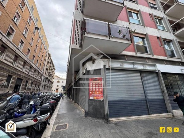 negozio in affitto a Bari in zona Murat