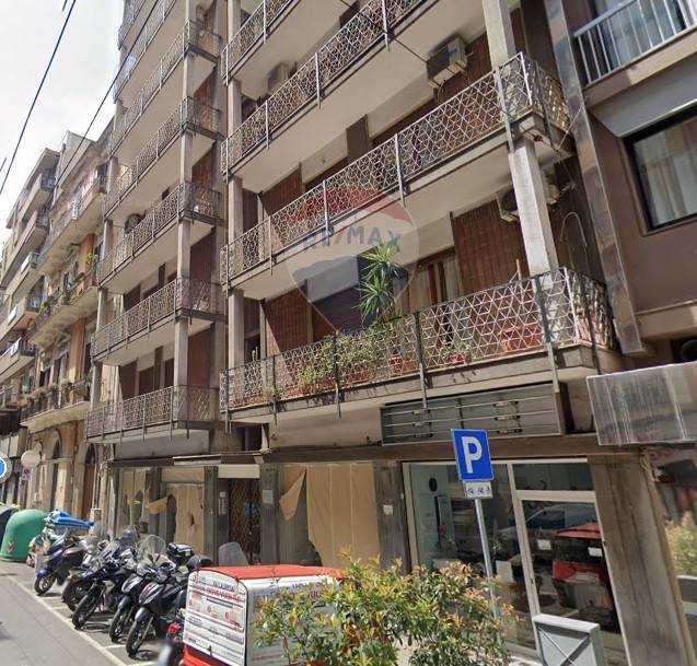 locale commerciale in affitto a Bari in zona Murat