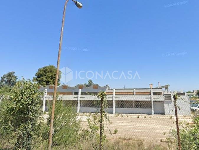 locale commerciale in affitto a Bari in zona Stanic