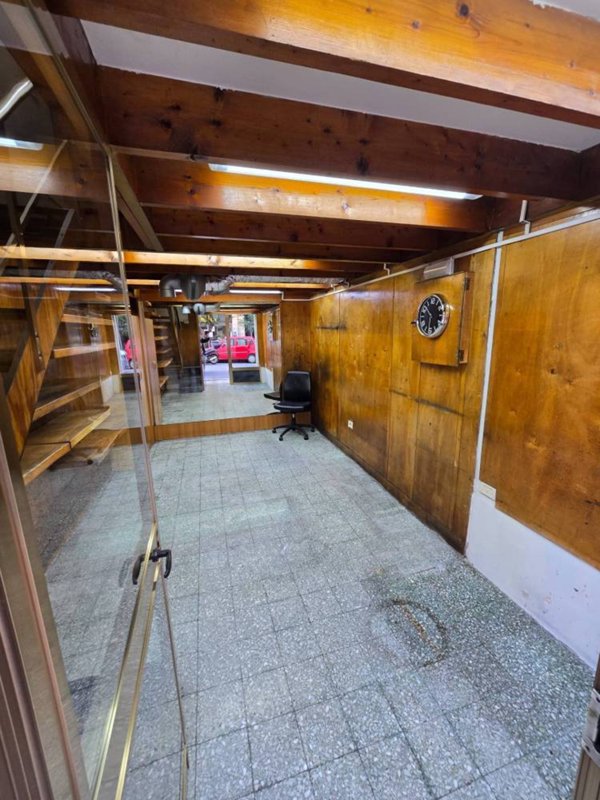 locale commerciale in affitto a Bari in zona Picone