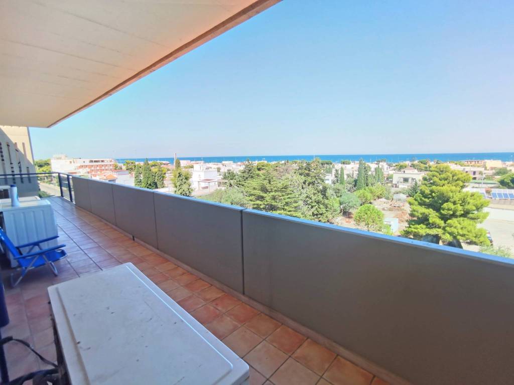 appartamento in affitto a Bari in zona Palese/Macchie