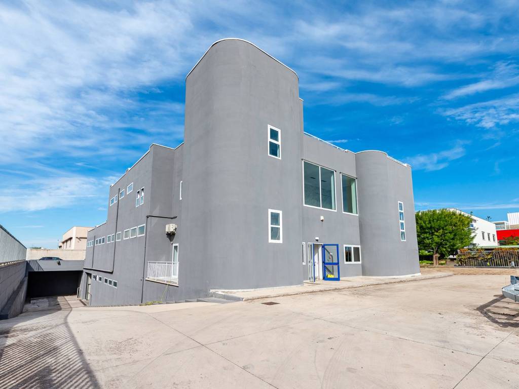 ufficio in affitto a Bari in zona Poggiofranco