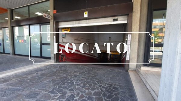 negozio in affitto a Bari in zona Japigia