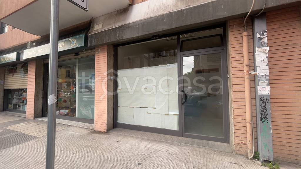 locale commerciale in affitto a Bari in zona Carrassi