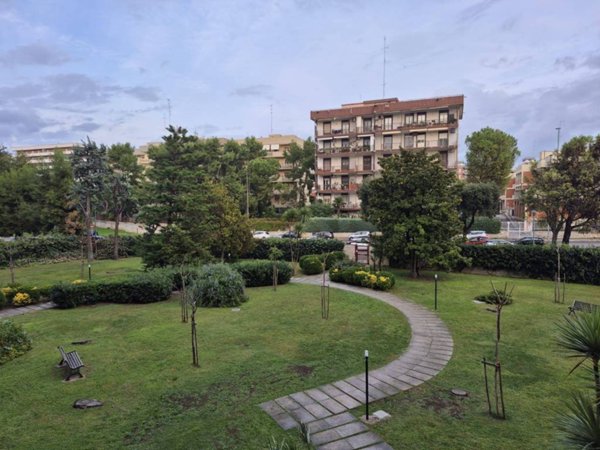 ufficio in affitto a Bari in zona Poggiofranco