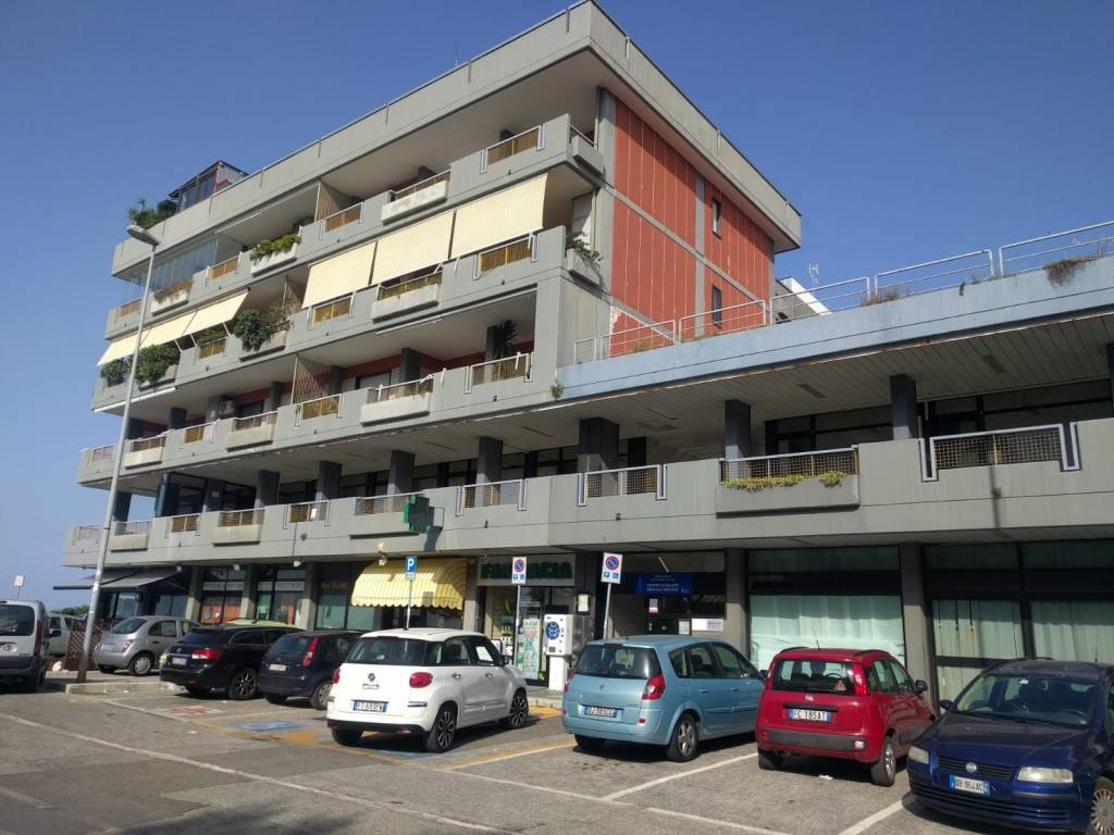 ufficio in affitto a Bari in zona Japigia