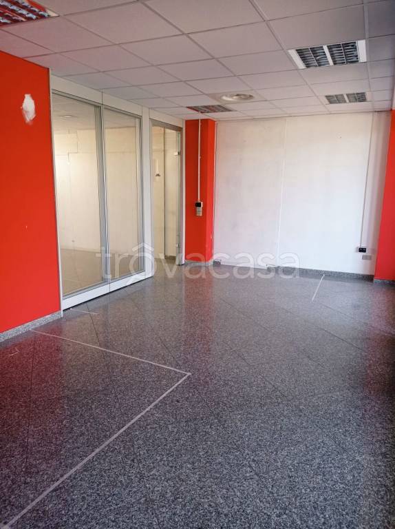ufficio in affitto a Bari in zona Japigia