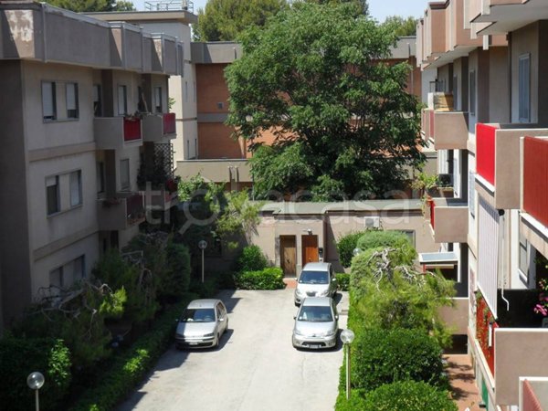 ufficio in affitto a Bari in zona Carrassi