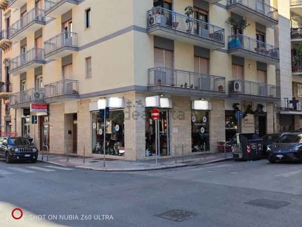 locale commerciale in affitto a Bari in zona Murat