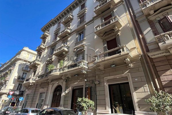 locale commerciale in affitto a Bari in zona Murat