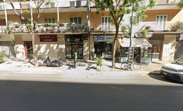 locale commerciale in affitto a Bari in zona Picone