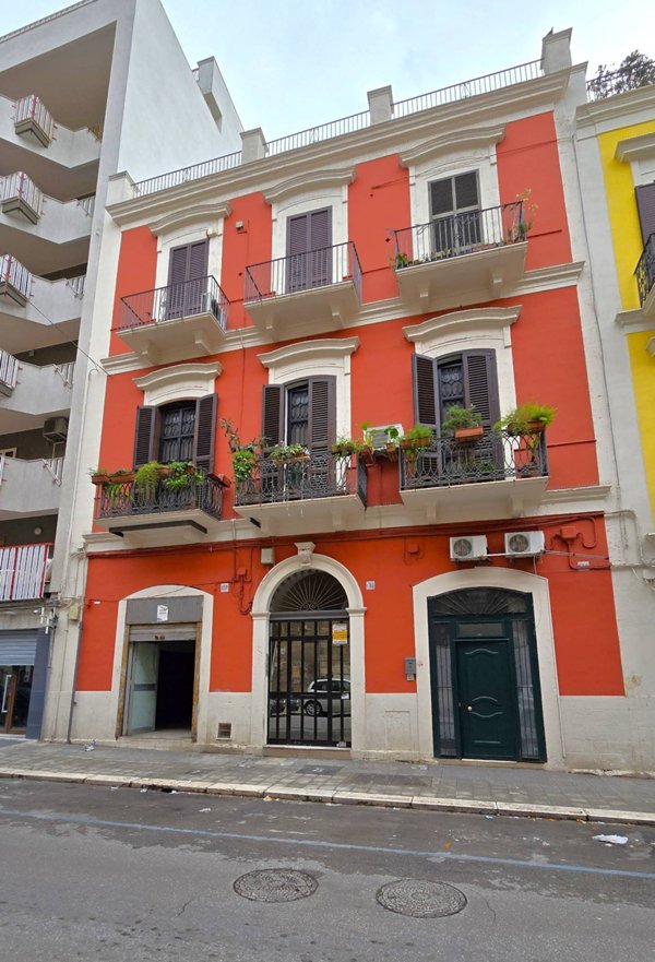 locale commerciale in affitto a Bari in zona Libertà