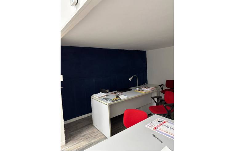 ufficio in affitto a Bari in zona Poggiofranco