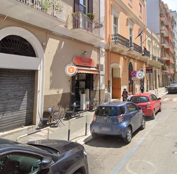 locale commerciale in affitto a Bari in zona Murat