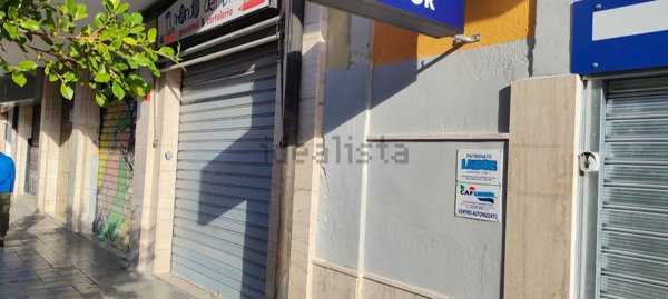locale commerciale in affitto a Bari