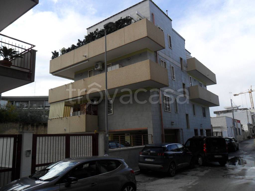 appartamento in affitto a Bari in zona Palese/Macchie