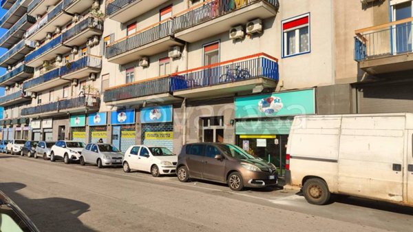 negozio in affitto a Bari in zona Libertà