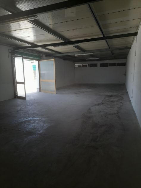 capannone in affitto a Bari in zona Torre a Mare
