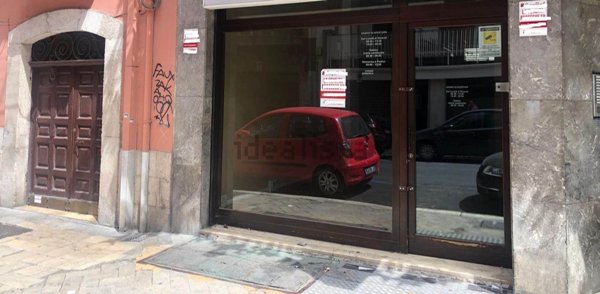 locale commerciale in affitto a Bari in zona Murat