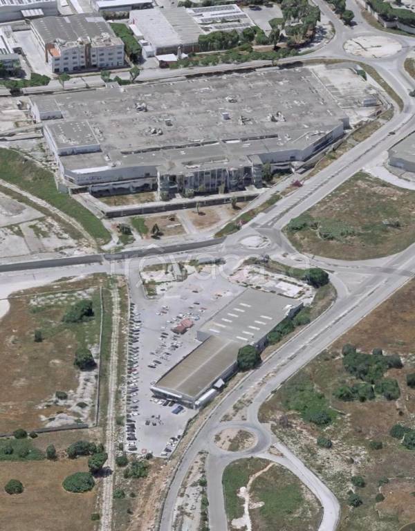 locale commerciale in affitto a Bari in zona San Paolo