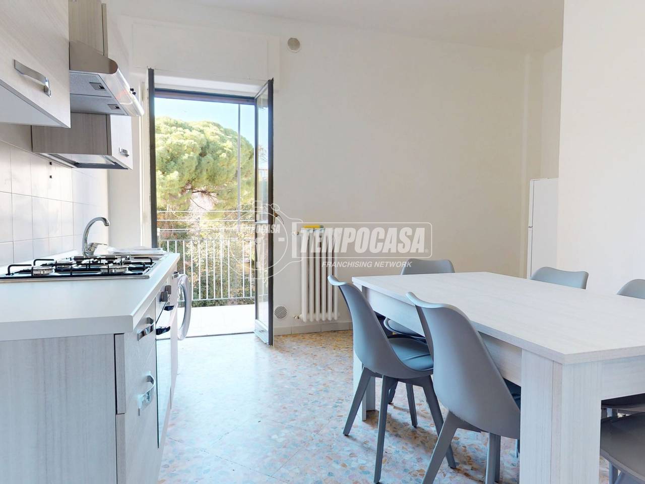 negozio in affitto a Bari in zona Poggiofranco