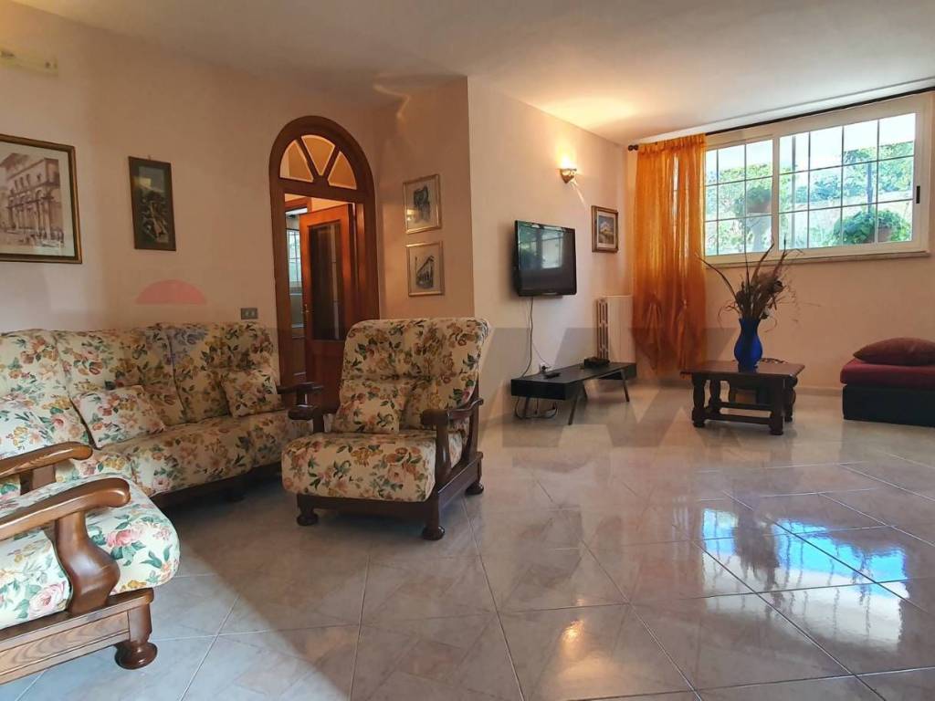 appartamento in affitto a Bari in zona Palese/Macchie