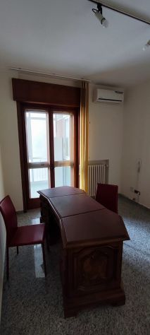 ufficio in affitto a Bari in zona Poggiofranco