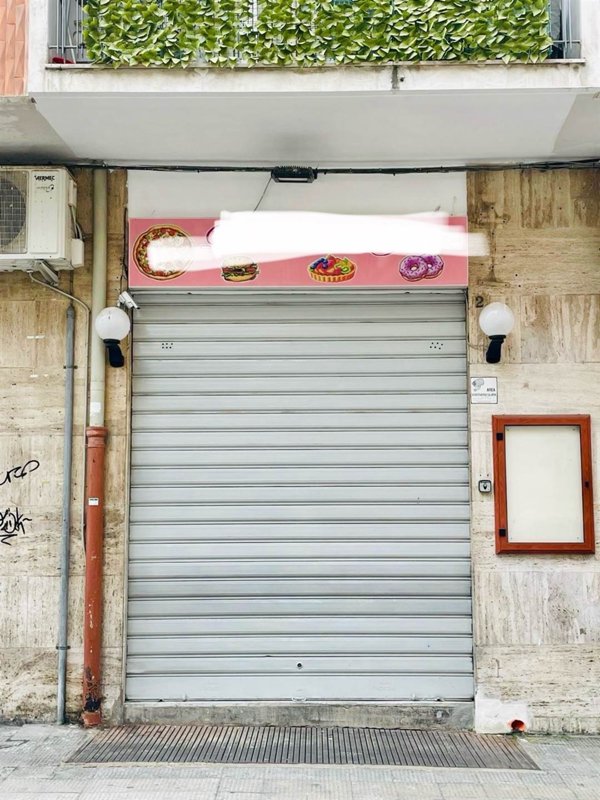 negozio in affitto a Bari in zona Carrassi