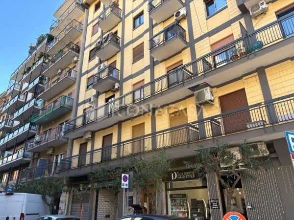 locale di sgombero in affitto a Bari in zona Murat