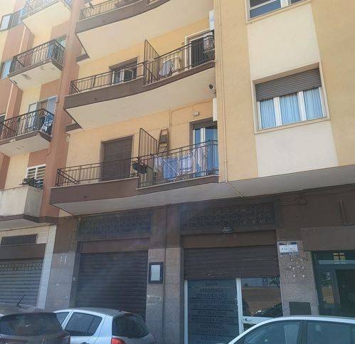 negozio in affitto a Bari in zona Libertà