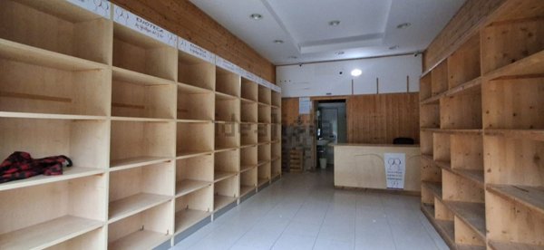 locale commerciale in affitto a Bari in zona Carrassi