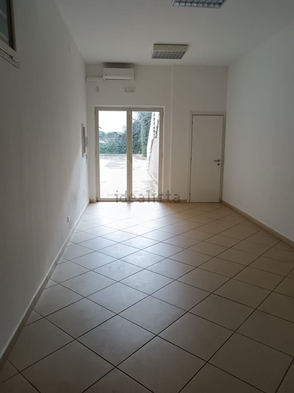 ufficio in affitto a Bari