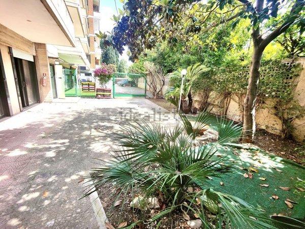 ufficio in affitto a Bari in zona Poggiofranco