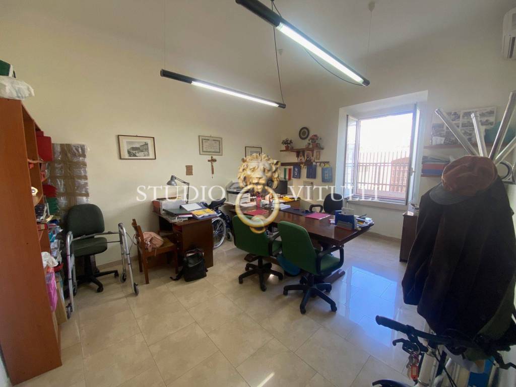ufficio in affitto a Bari in zona Poggiofranco
