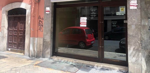 negozio in affitto a Bari in zona Murat