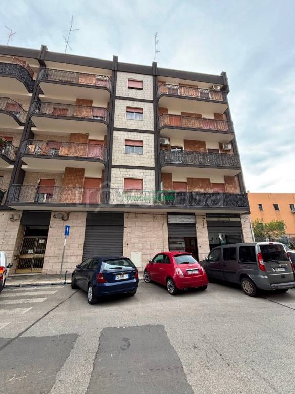 negozio in affitto a Bari in zona Libertà