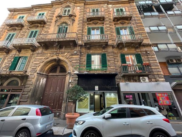 negozio in affitto a Bari in zona Murat