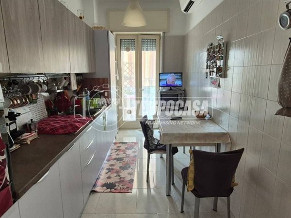 negozio in affitto a Bari in zona Mungivacca