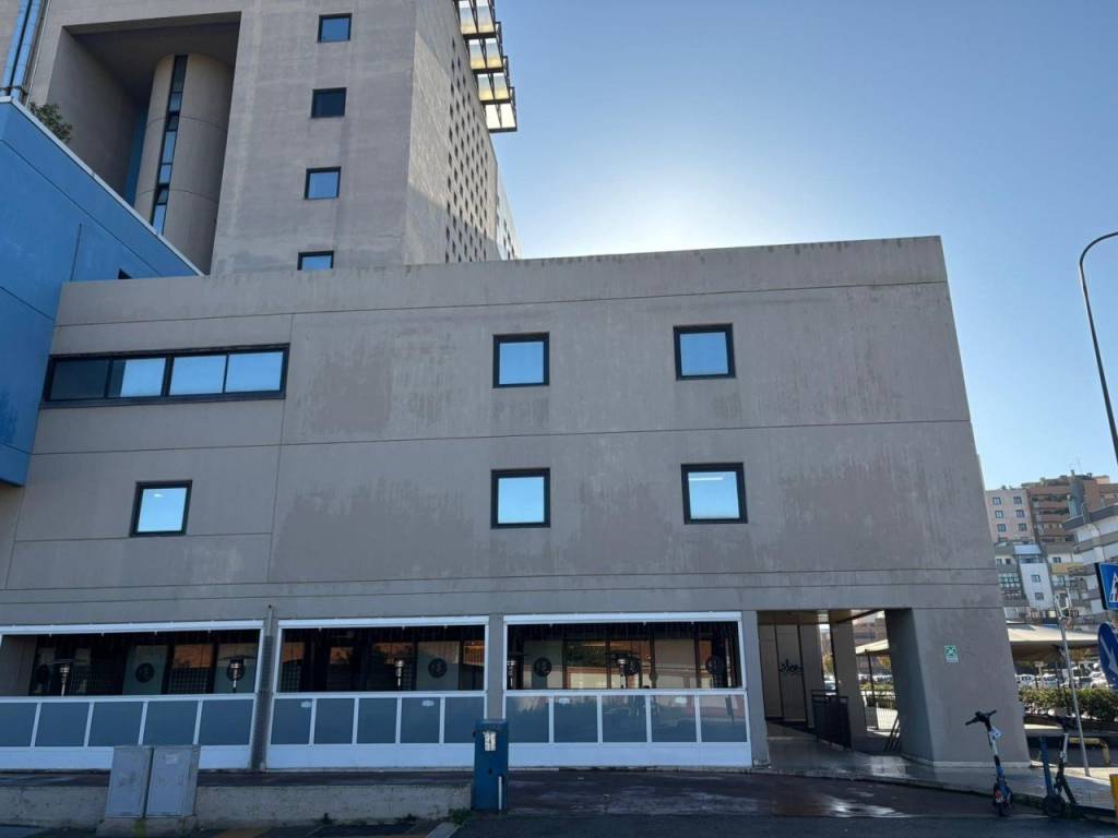 ufficio in affitto a Bari in zona Torre a Mare