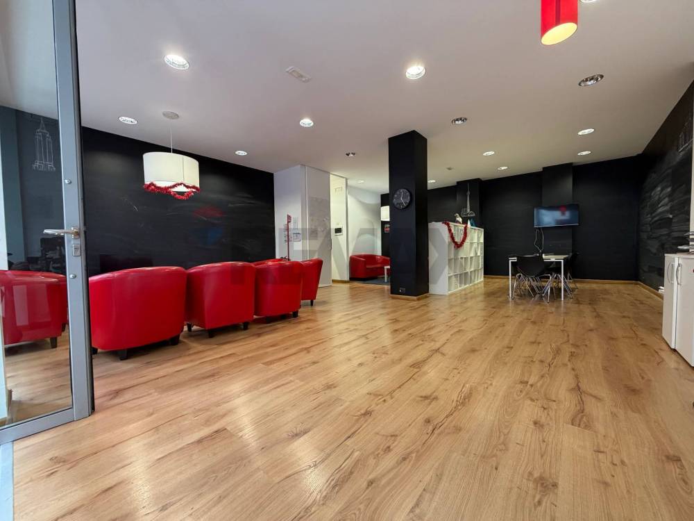 locale commerciale in affitto a Bari