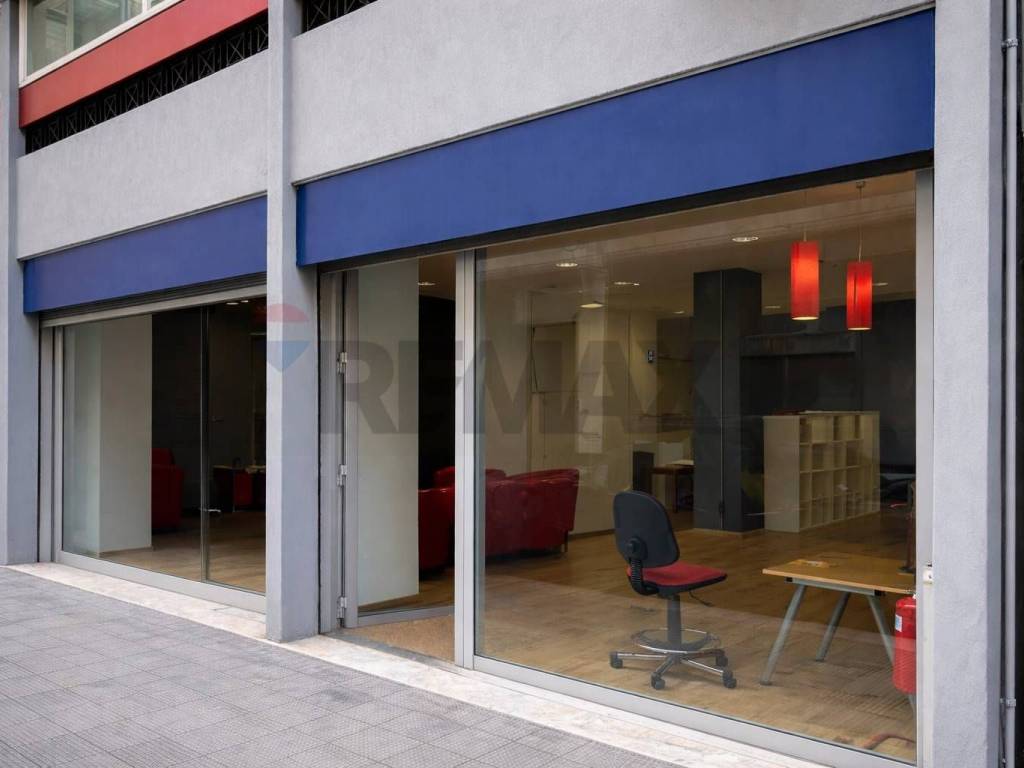 locale commerciale in affitto a Bari in zona Murat
