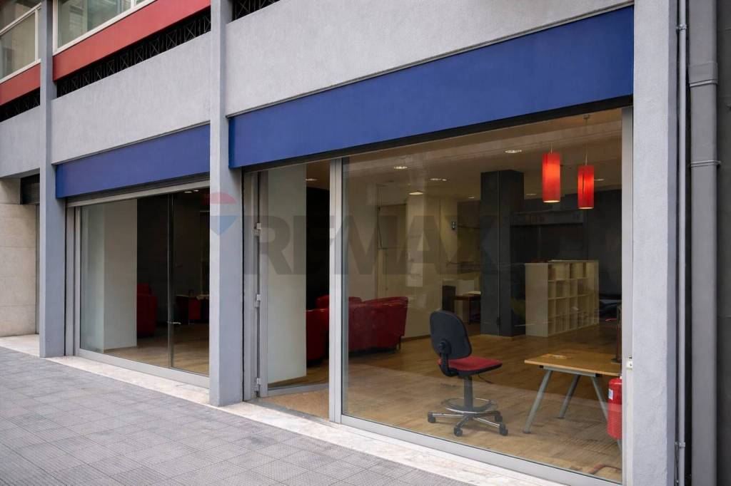 locale commerciale in affitto a Bari